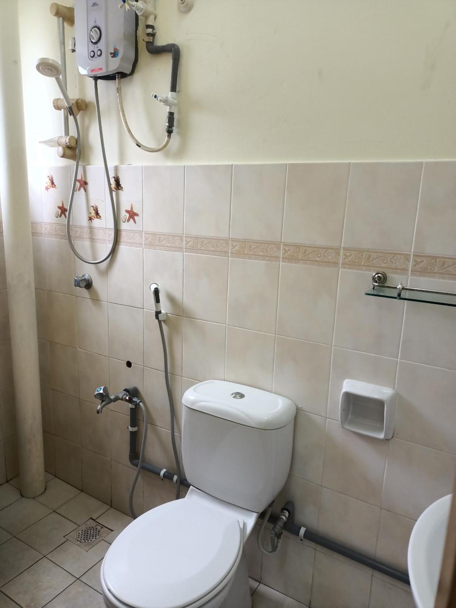 Oyo Home 90419 Sahar Guesthouse Малакка Экстерьер фото
