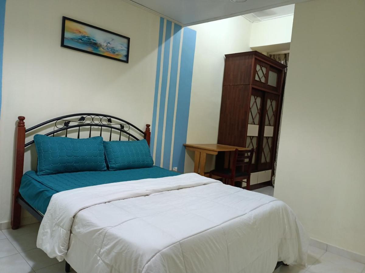 Oyo Home 90419 Sahar Guesthouse Малакка Экстерьер фото