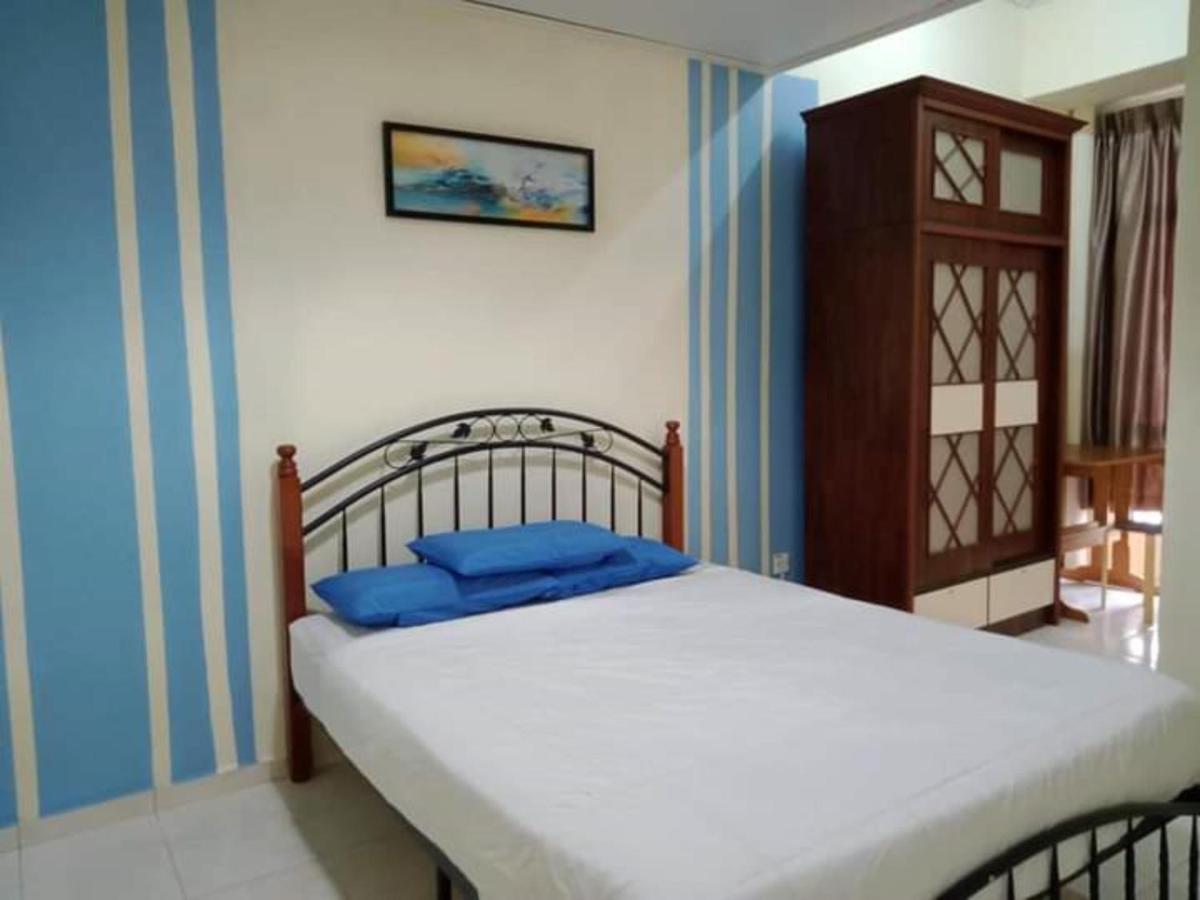 Oyo Home 90419 Sahar Guesthouse Малакка Экстерьер фото