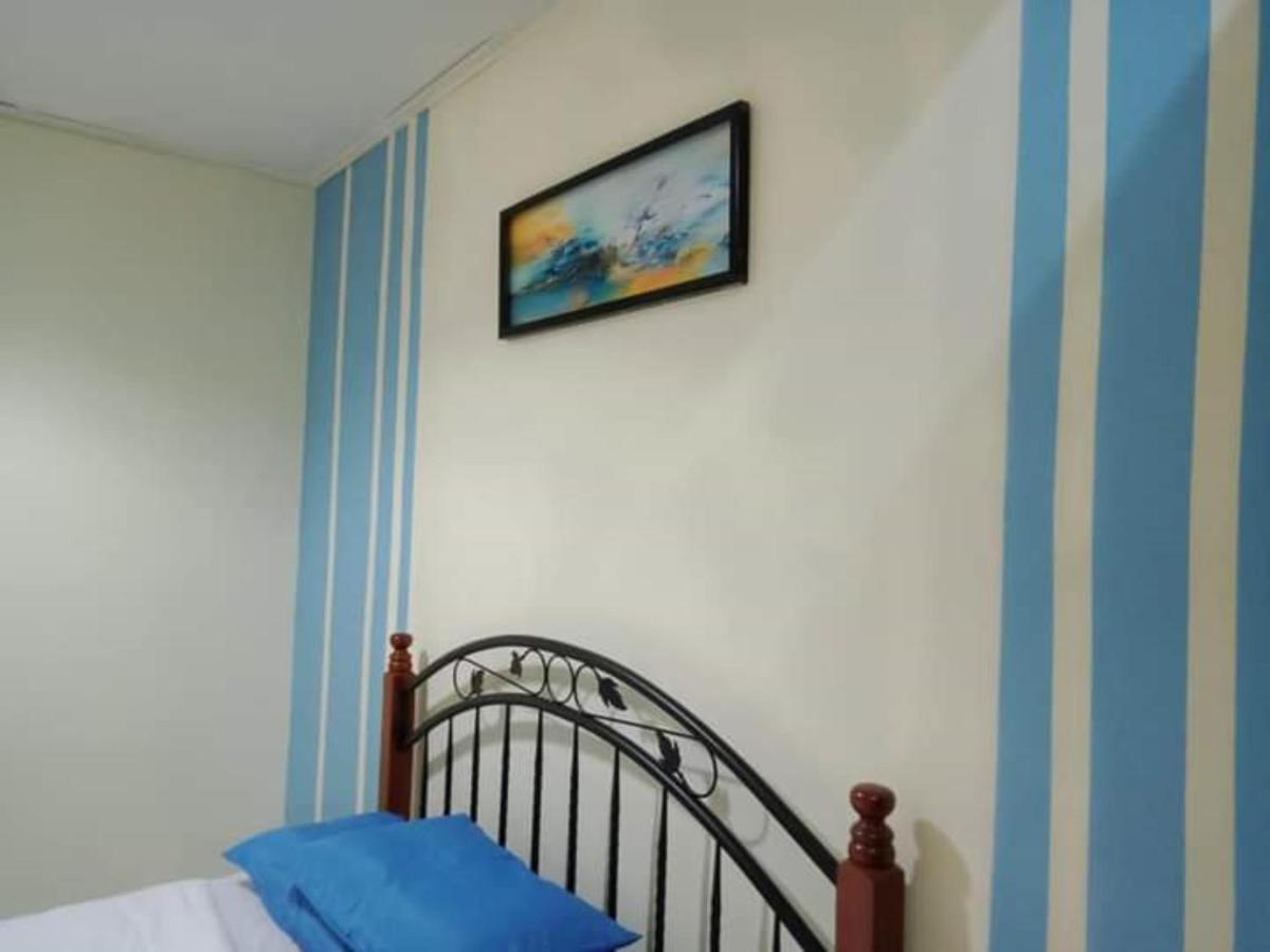 Oyo Home 90419 Sahar Guesthouse Малакка Экстерьер фото